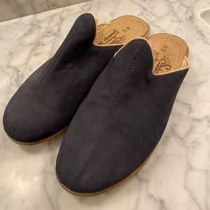 Sabah “Baba” Leather Slip-ons - M